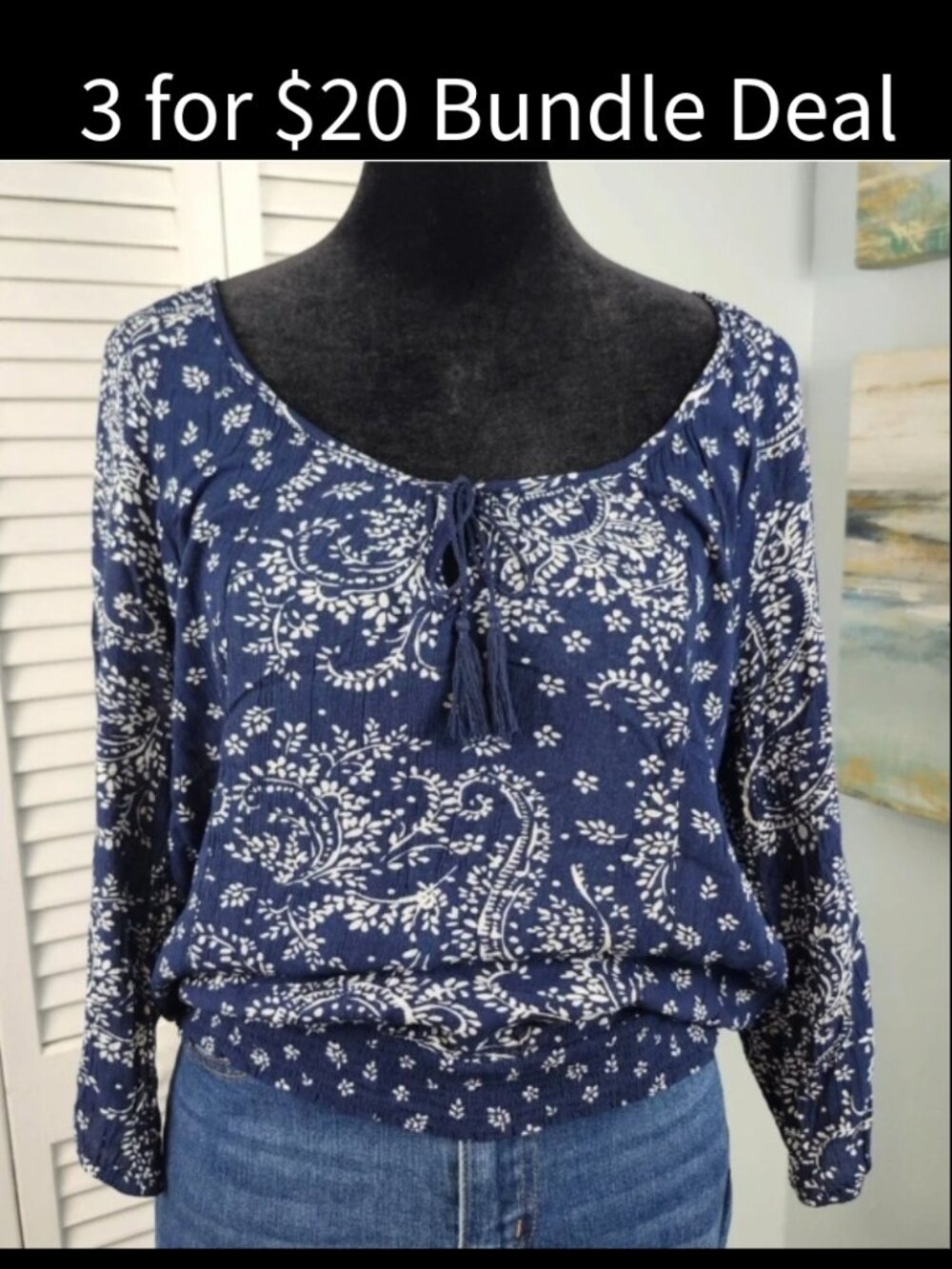 🚨 Aeropostale Navy Blue Floral Peasant Top Small